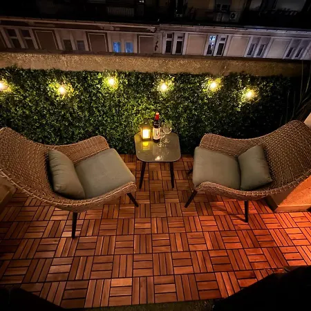 Apartamento 2bdr Balcony With Optional Garage Near Parliament